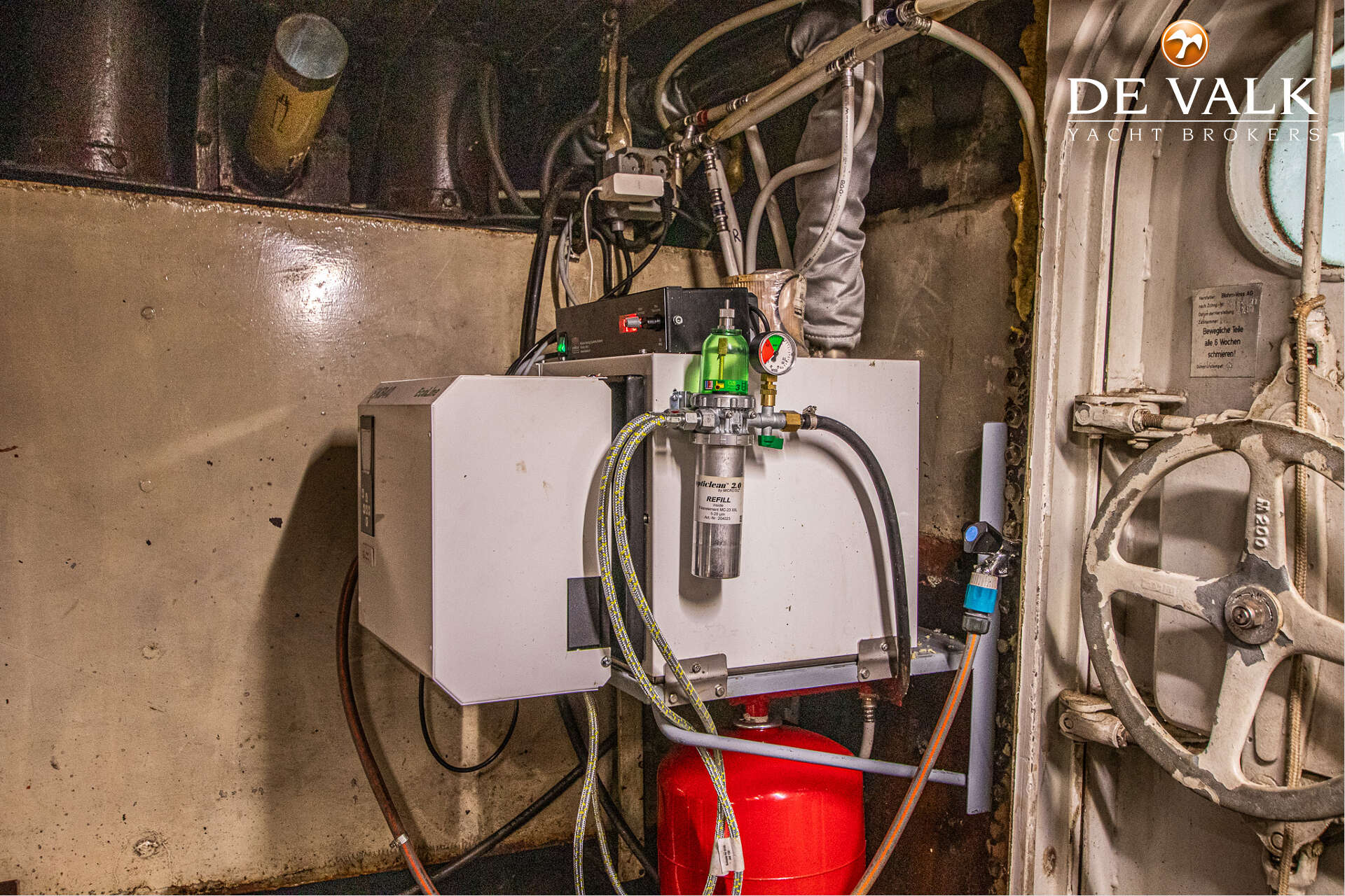 Luxe motor 28M — foto 43 van 44