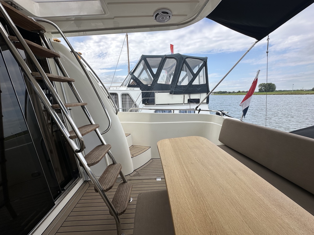 Sunseeker Manhattan 48 — foto 3 van 43
