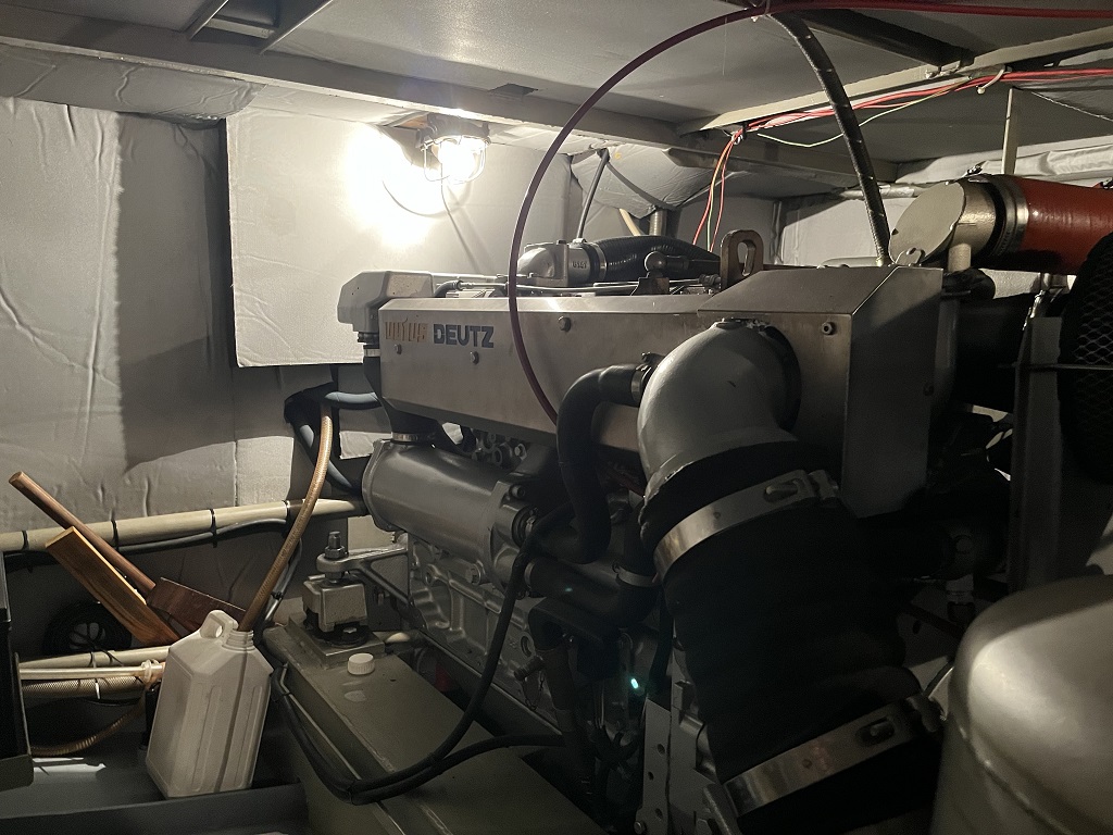 Blauwe Hand Trawler 1400 — foto 38 van 39