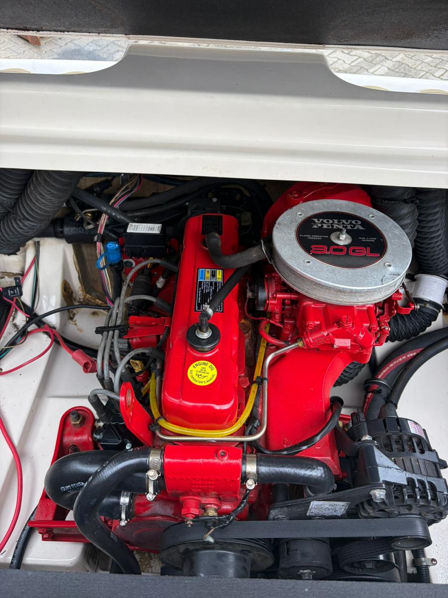 Glastron GX185 Bowrider — foto 11 van 17