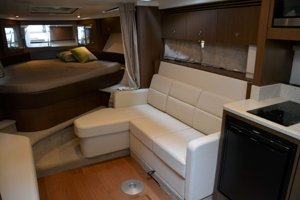 Sea Ray 350 Sundancer — foto 24 van 37
