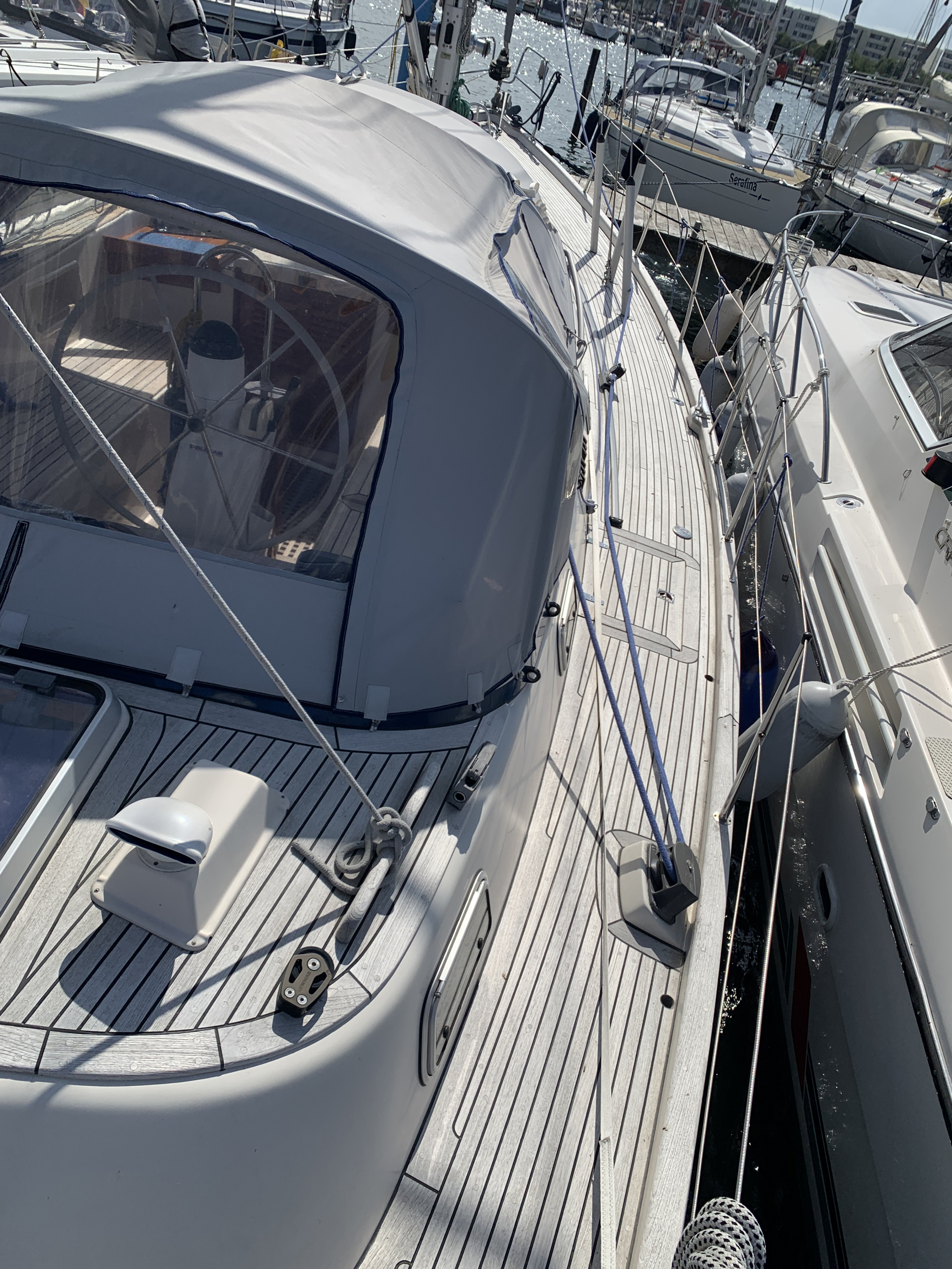 Hallberg-Rassy 42 — foto 10 van 77