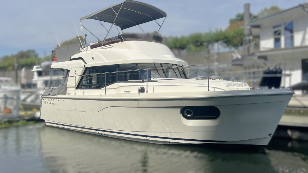 Beneteau Swift Trawler 35 — foto 1 van 76