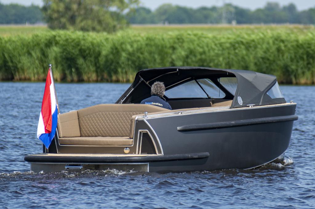 AluShip E-TNDR 670 — foto 4 van 9