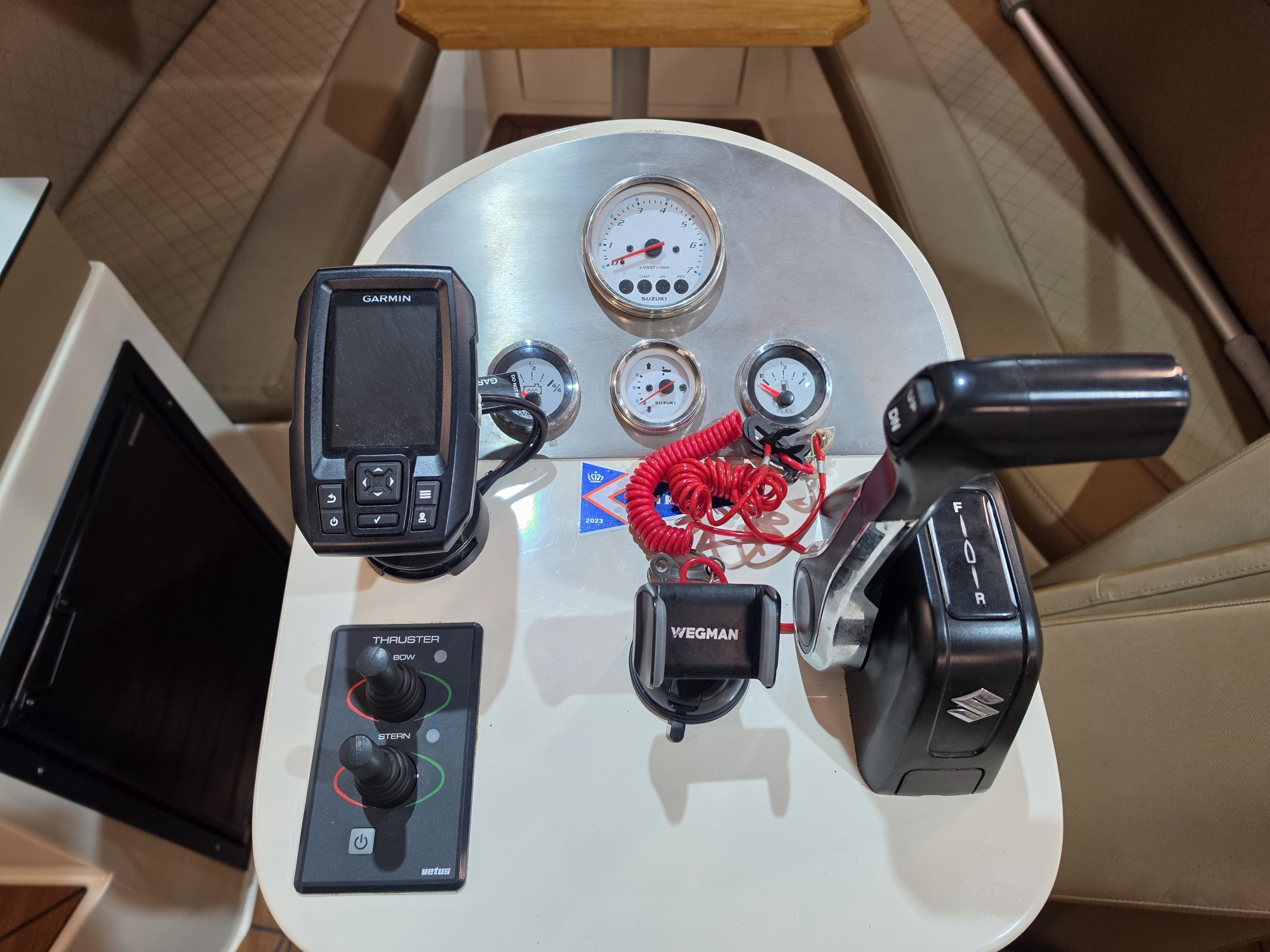 Elegante Lifestyle 616 Sloep, 50PK Suzuki, Cremewit Ral 9001 — foto 5 van 12