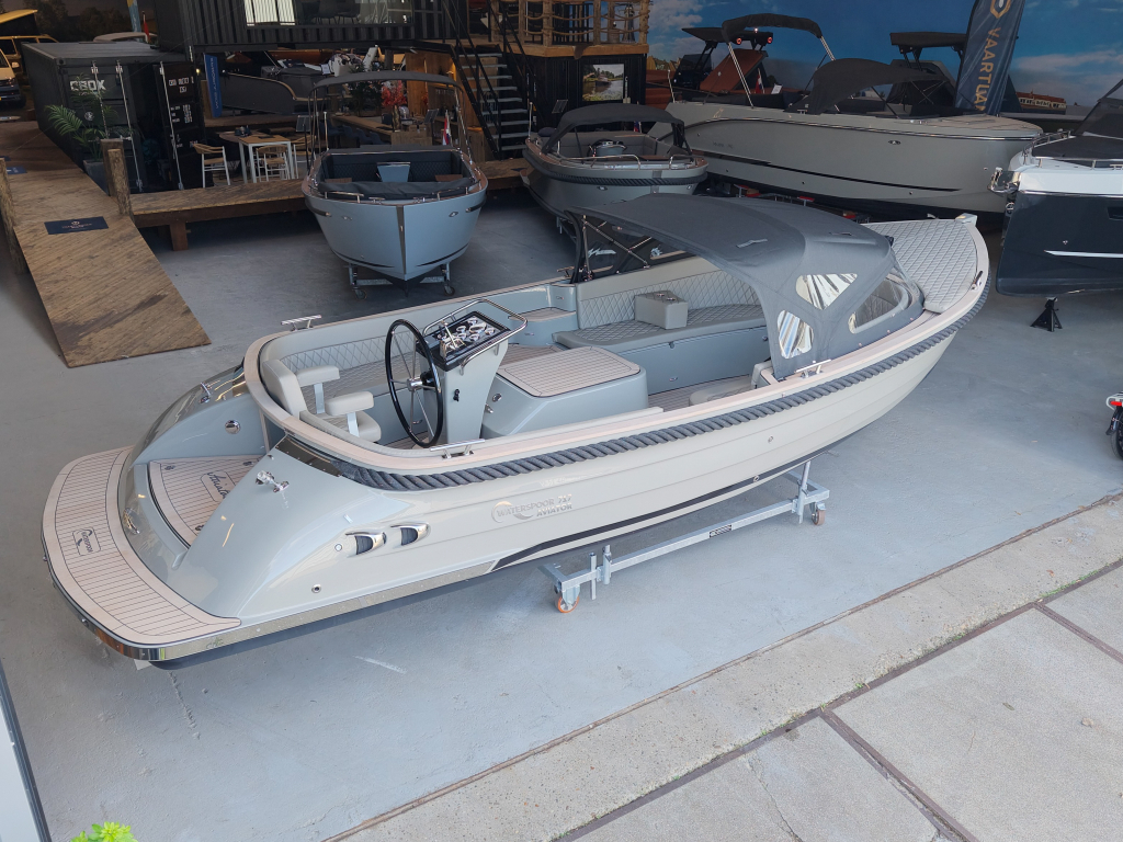 Waterspoor 717 Aviator | Vetus diesel   — foto 10 van 31