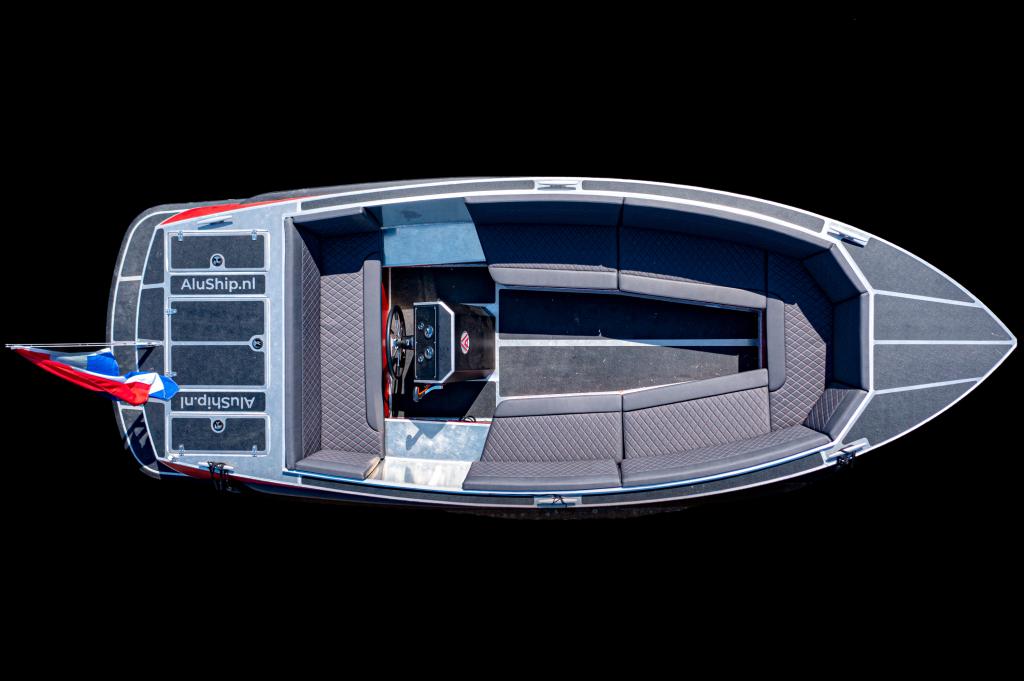 AluShip TNDR 670 — foto 4 van 8
