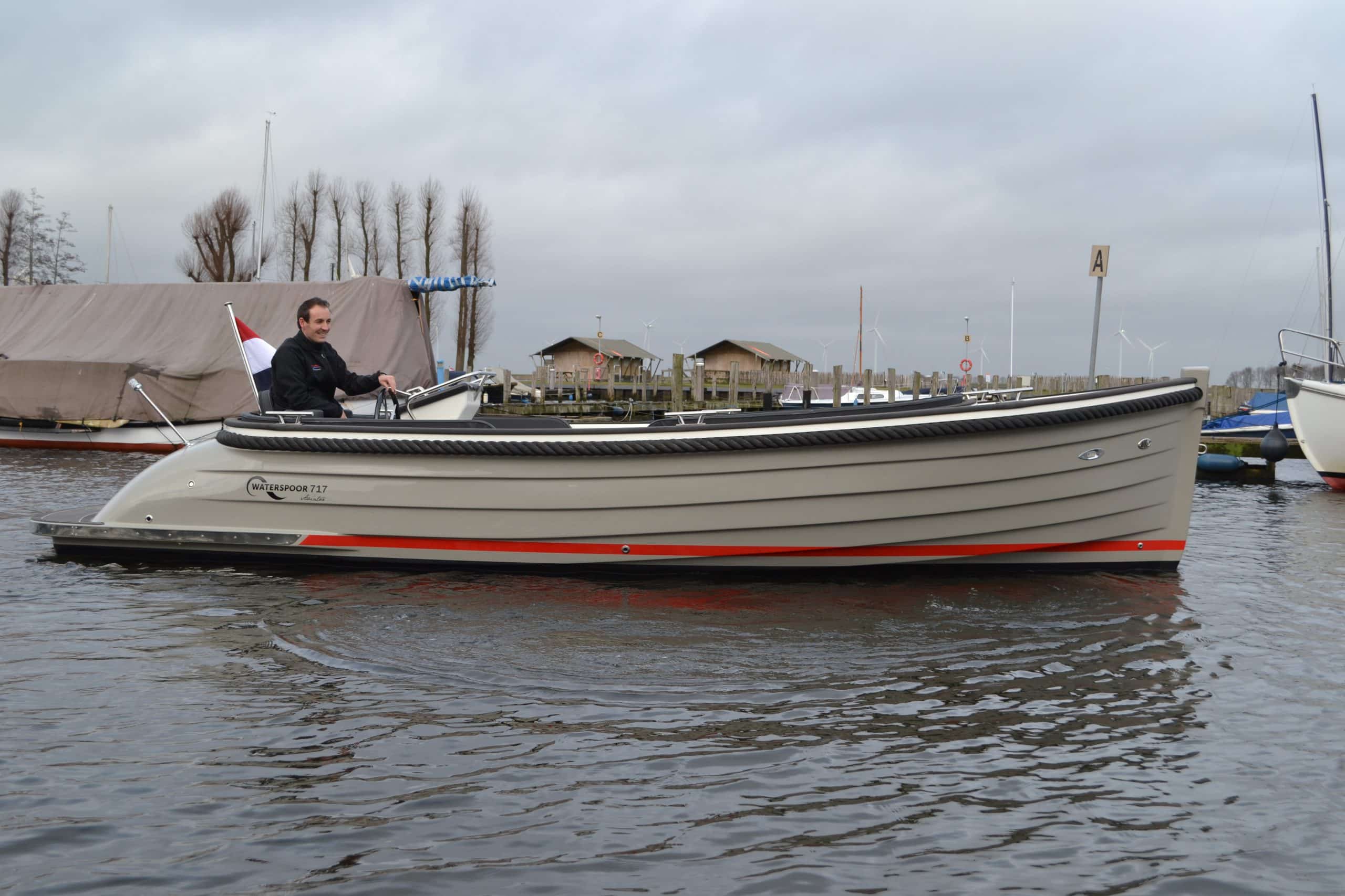 Waterspoor 717 Aviator — foto 9 van 15