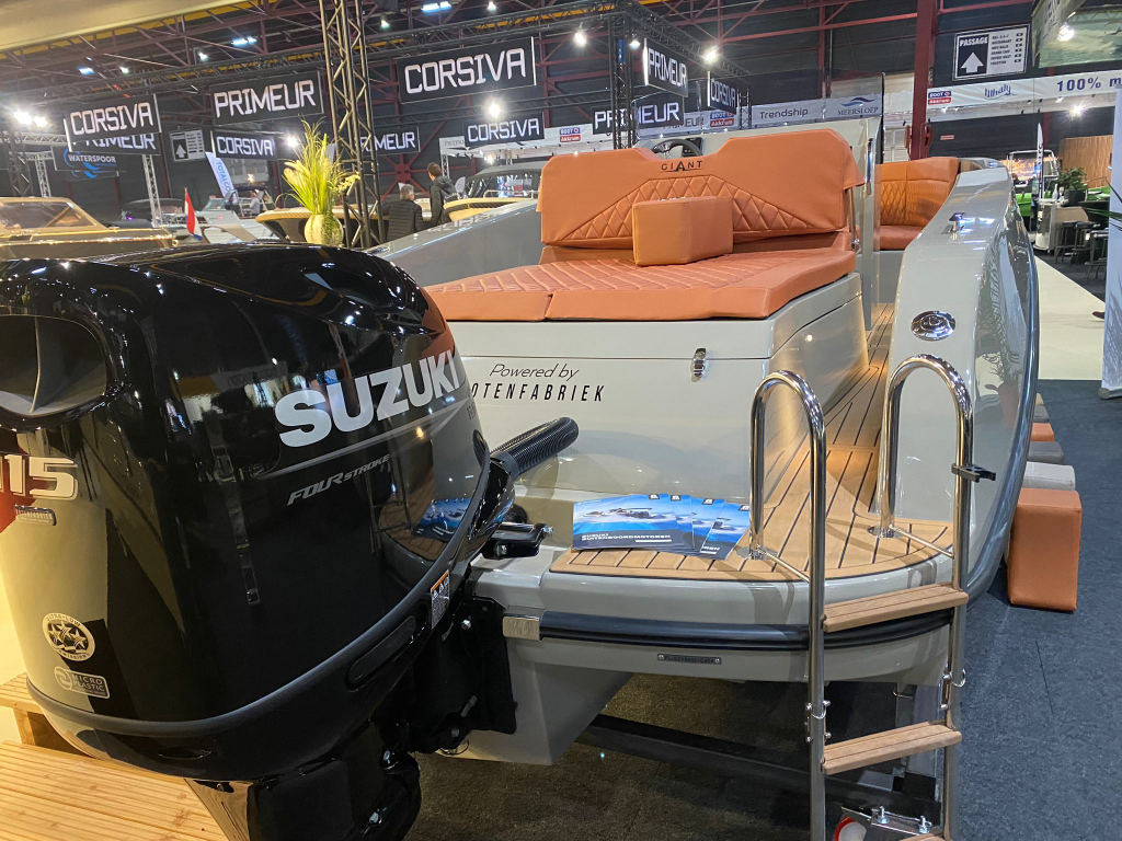 Giant 660 + 115 pk Suzuki  — foto 6 van 6