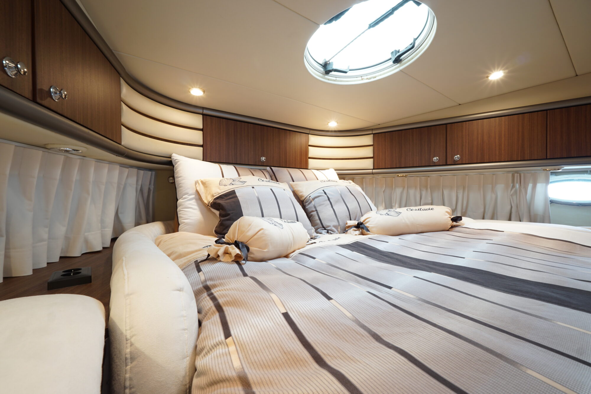 Sunseeker 62 Manhattan — foto 35 van 86