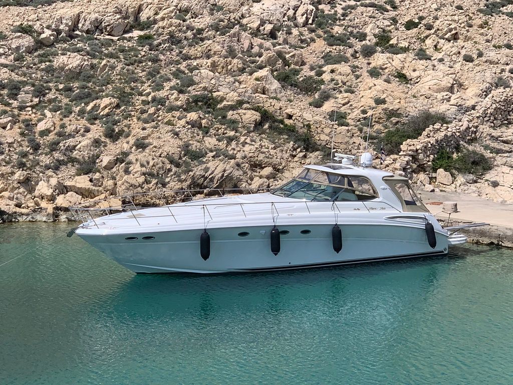 Sea Ray 510 Sundancer - Hardtop - BluYachting
