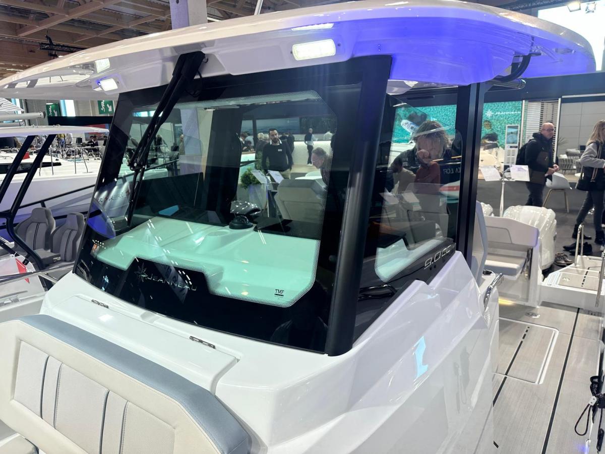 Jeanneau Cap Camarat 9.0CC S2 nieuw model! Dit schip is aanwezig op de Yamaha stand van hiswa te water 2026. — foto 6 van 33