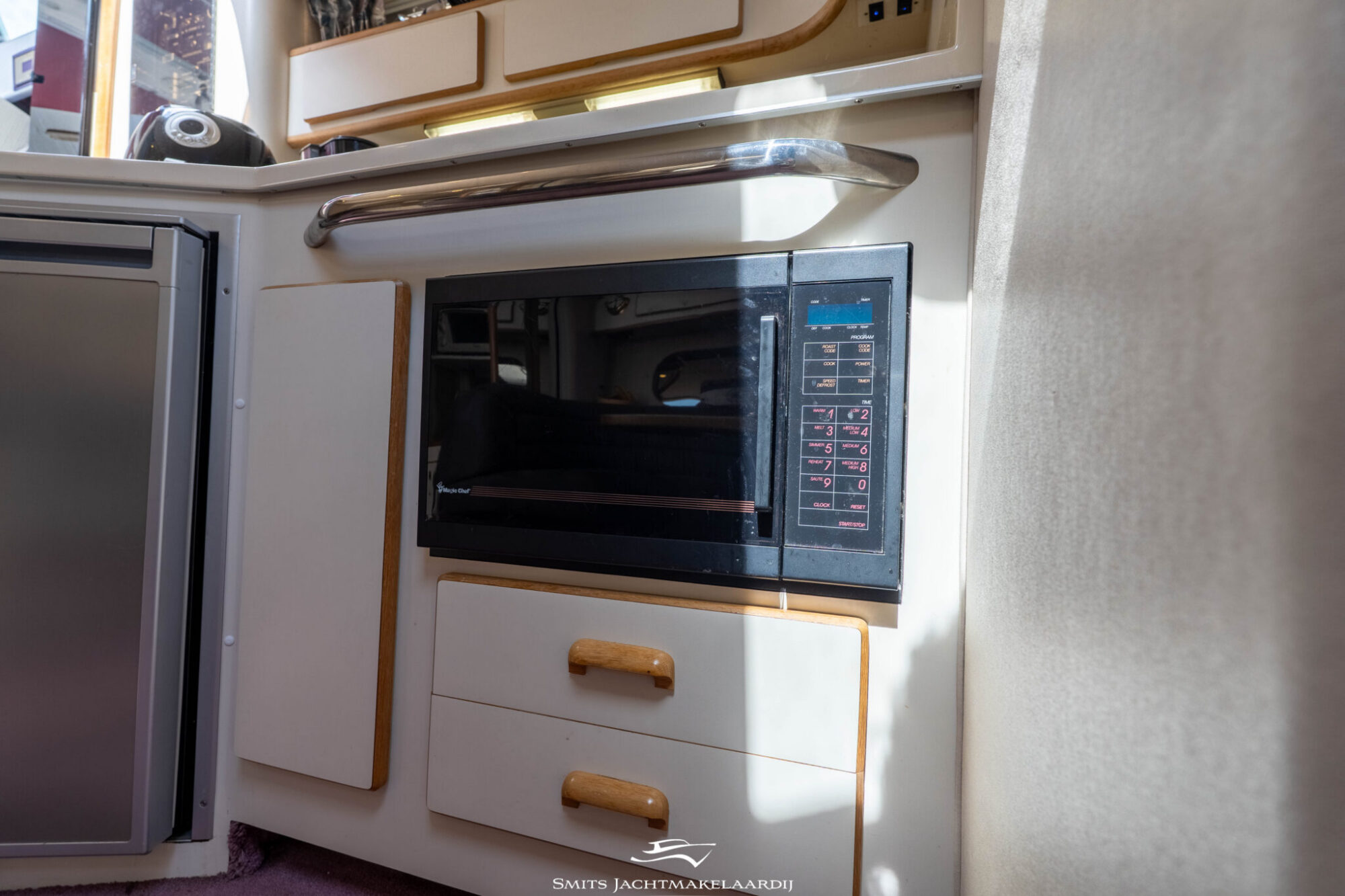 Sea Ray 370 Express Cruiser — foto 7 van 59