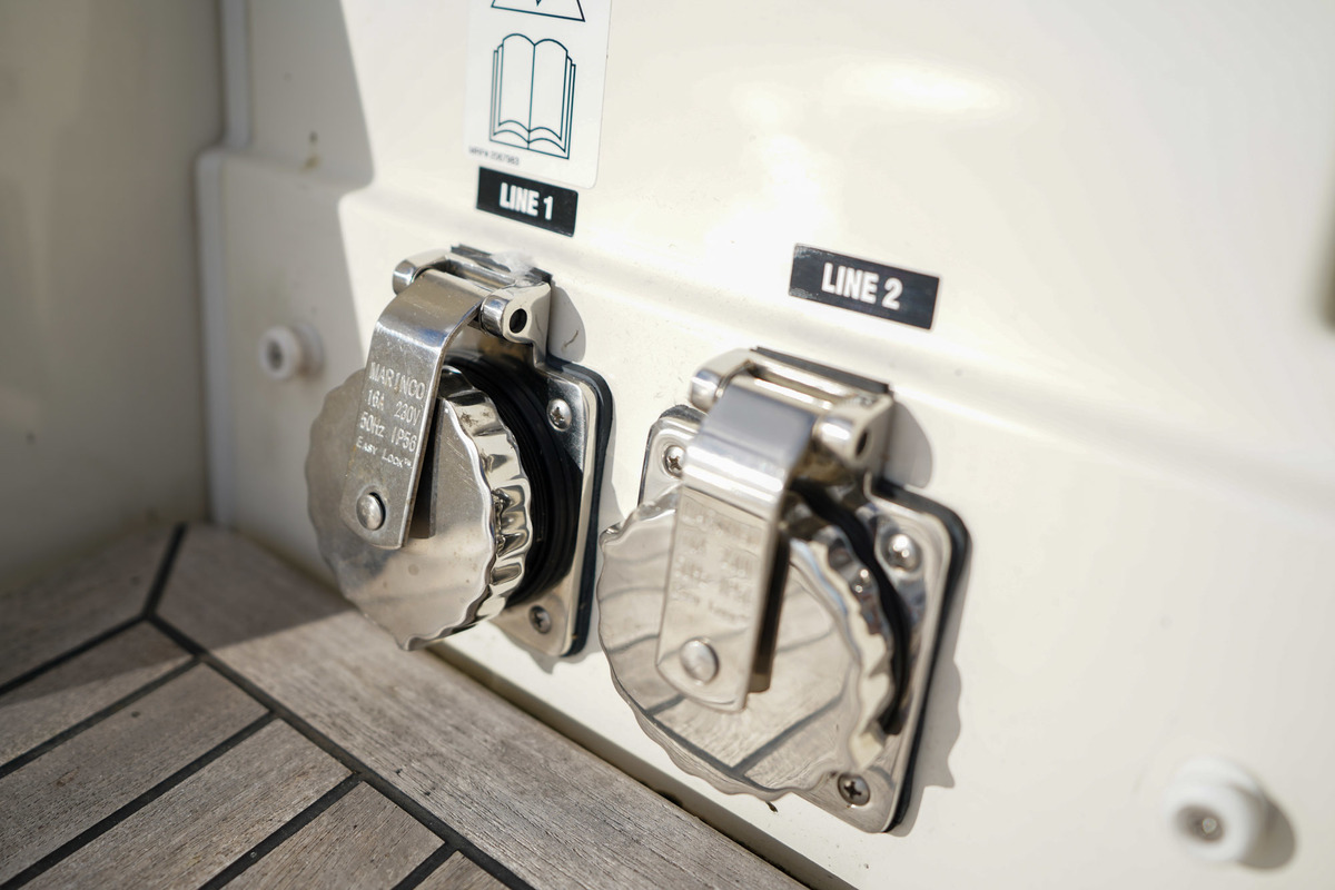 Sea Ray Sundancer 290 — foto 64 van 76