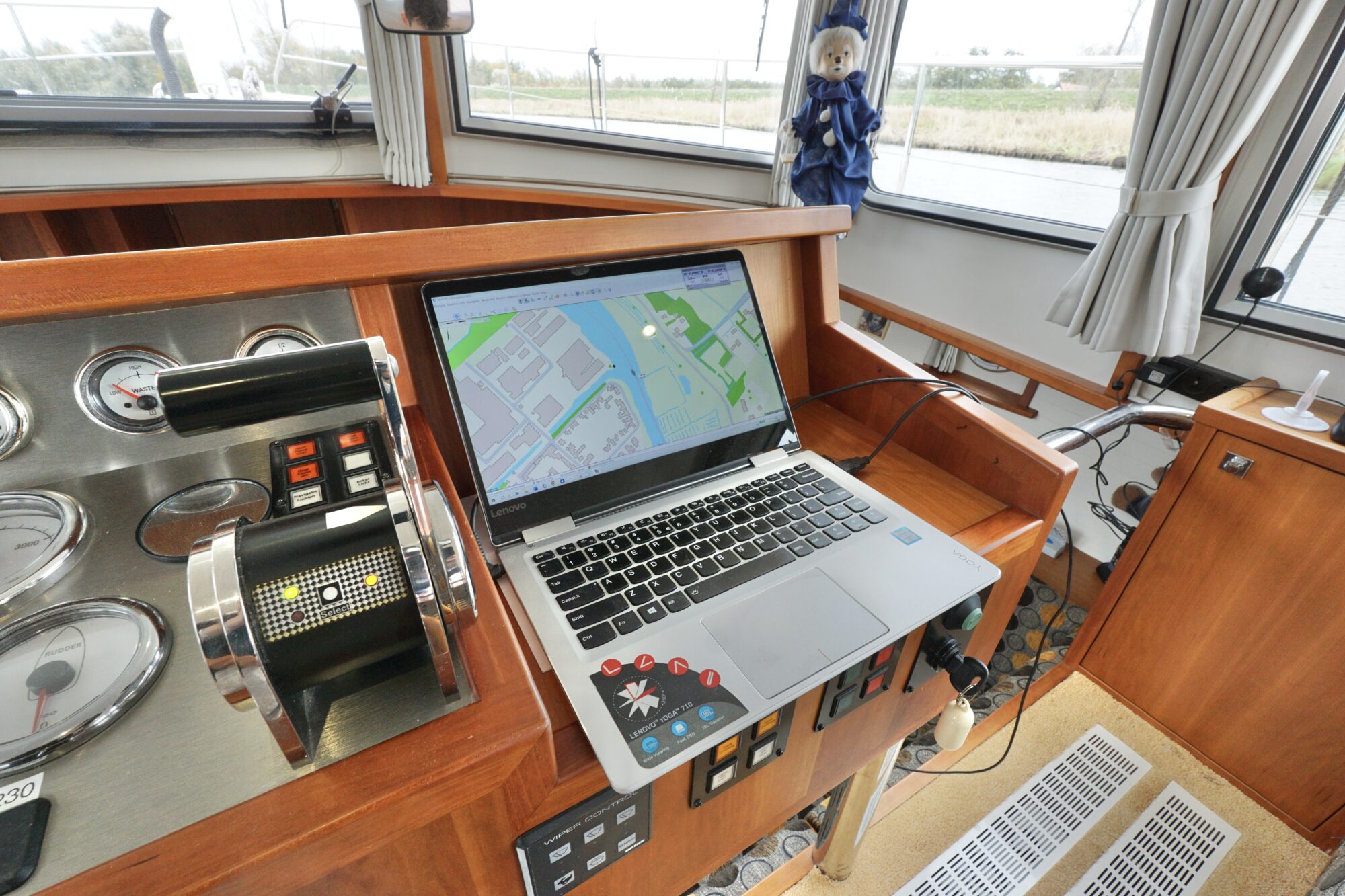 Serious Yachts Gently Low Bridge 45 Sedan — foto 23 van 74