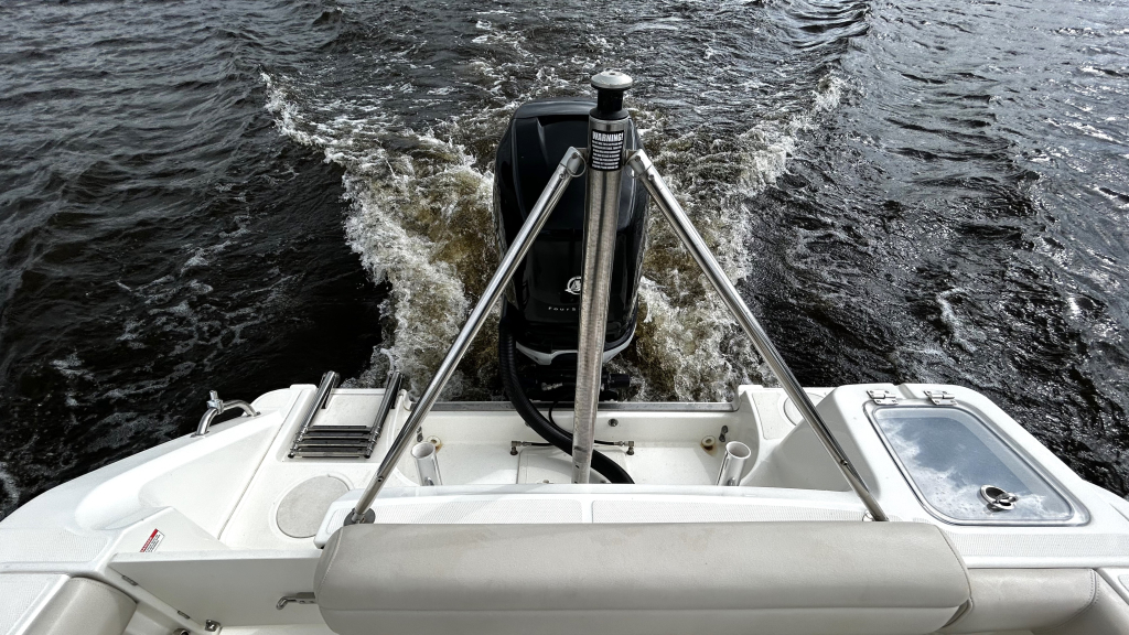 Boston Whaler 230 Outrage — foto 30 van 37