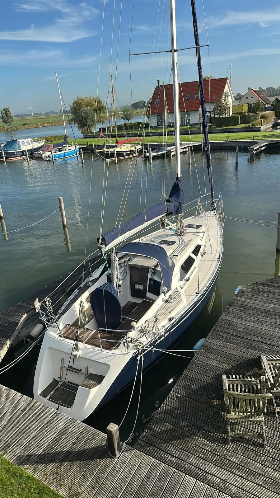Maxi 1000 — foto 1 van 23
