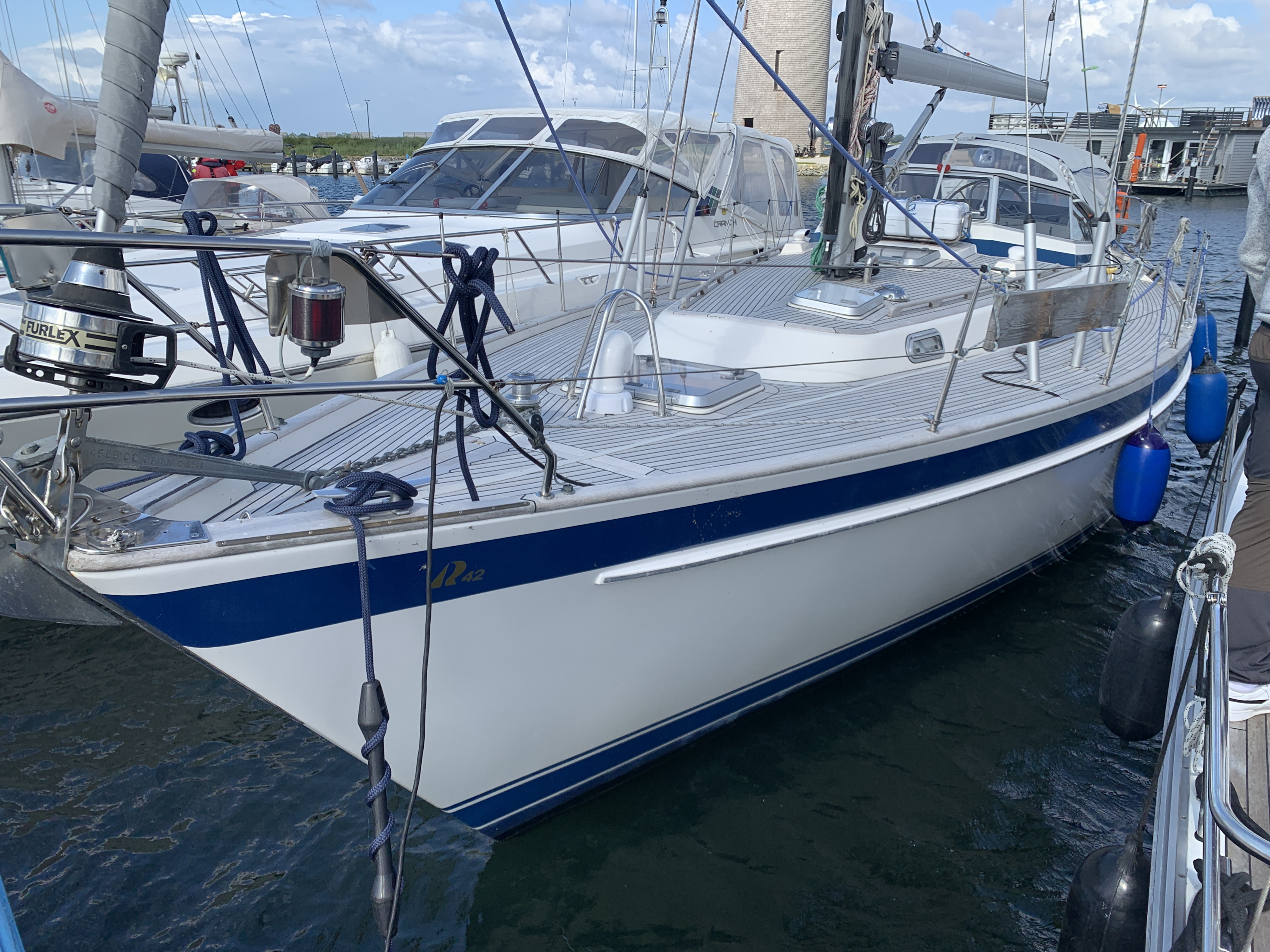 Hallberg-Rassy 42 — foto 4 van 77