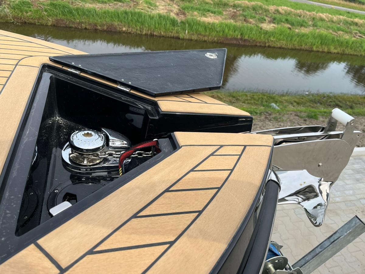 Maxima 740 Tender — foto 7 van 19