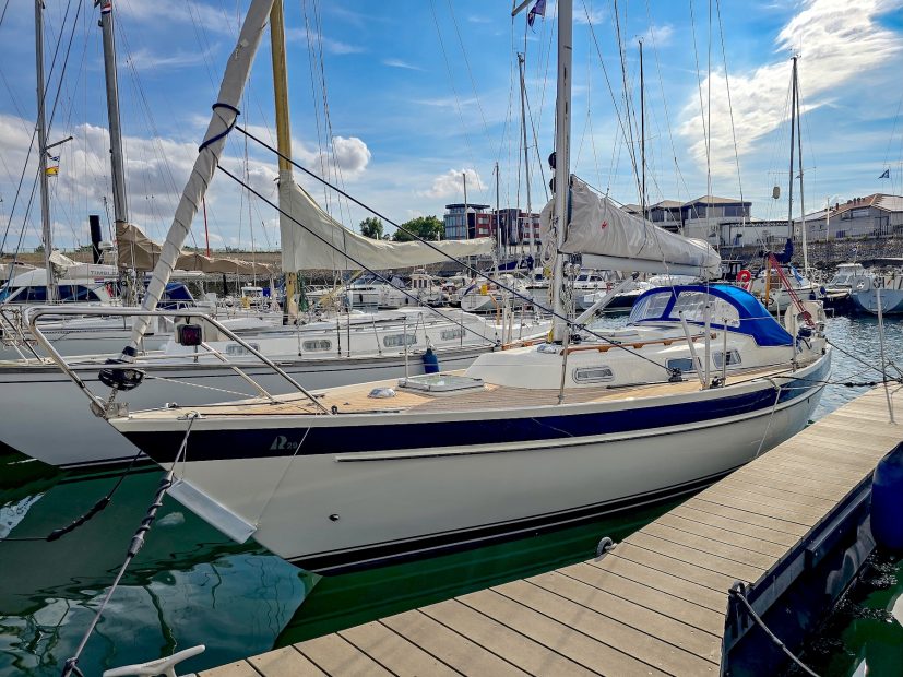 1988 Hallberg-Rassy 29 for sale — foto 3 van 12