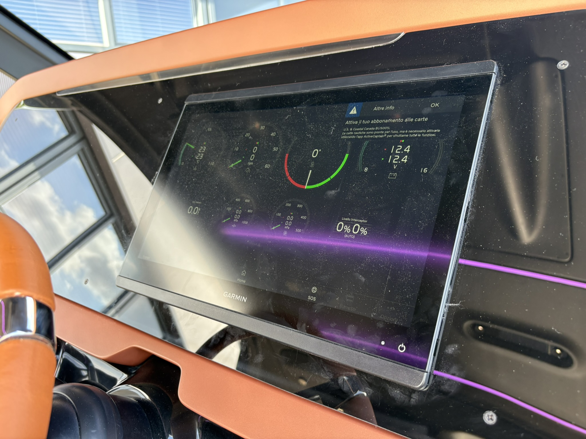 Invictus yachts Invictus 420 TT  met 2x 440 pk Volvo Penta D6 - Nieuw binnen! — foto 4 van 21