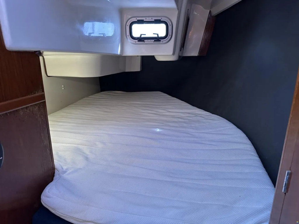 Hunter 28.5 — foto 16 van 44