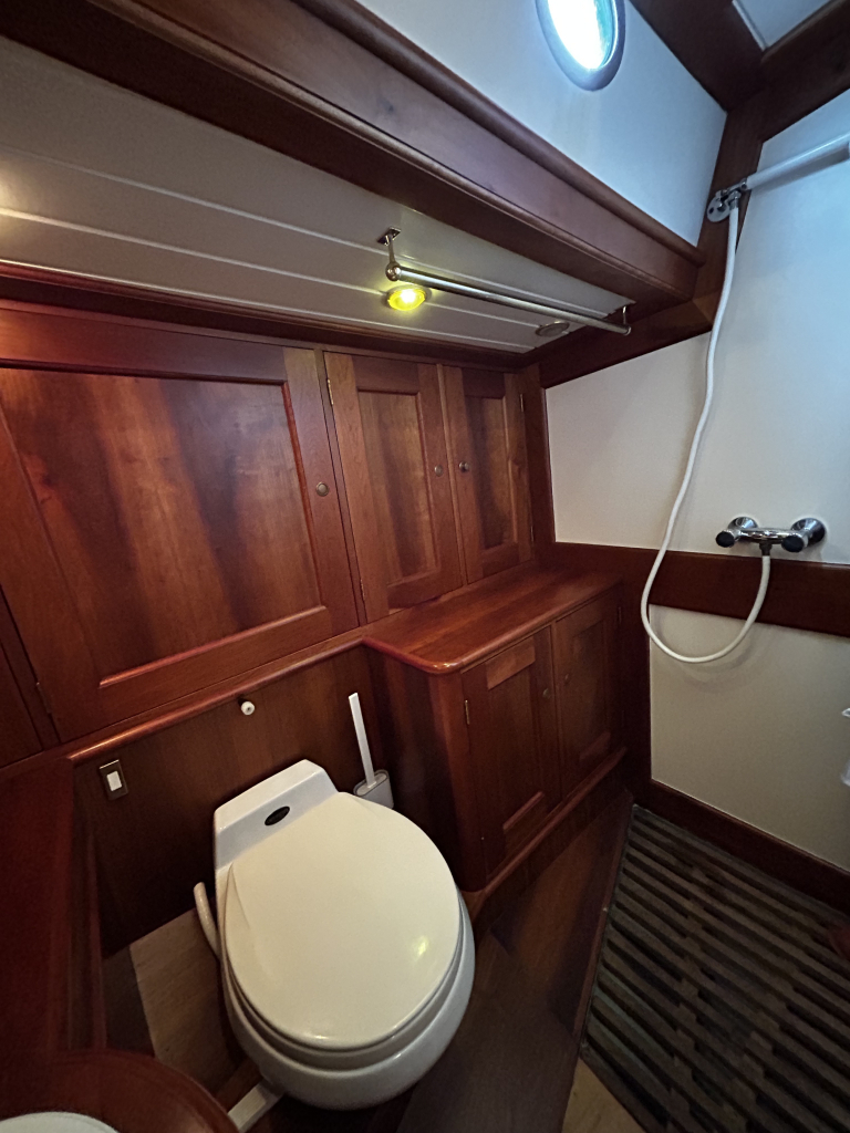 Lemsteraak Witte Eend - Roefuitvoering Hoek Design — foto 37 van 38