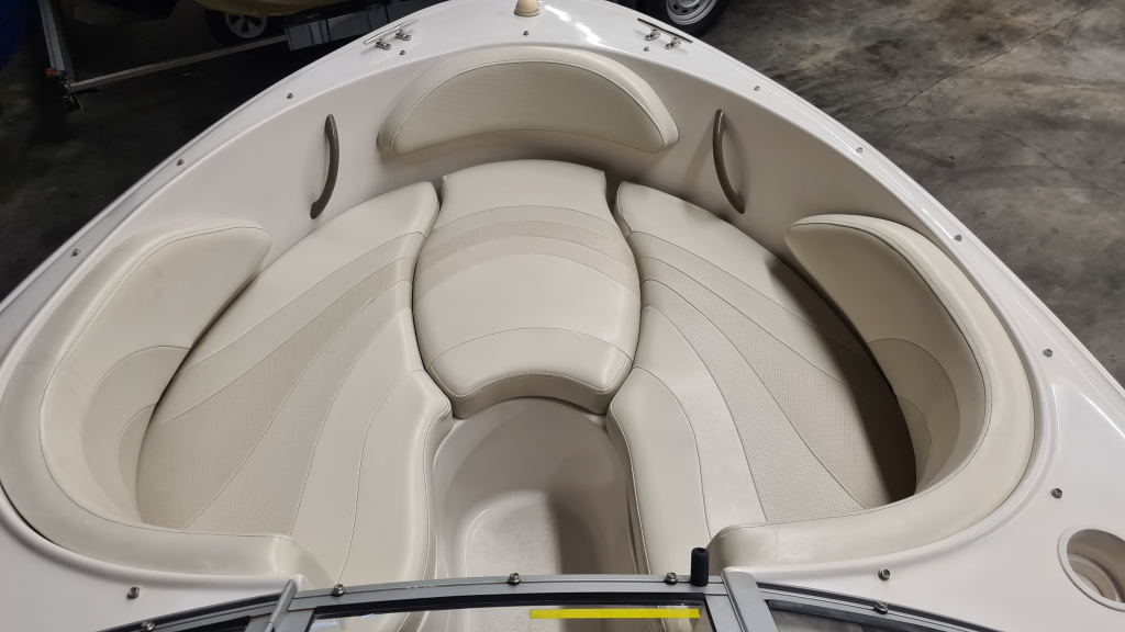 Starcraft C-star 1700 3.0 Mercruiser en trailer — foto 11 van 16