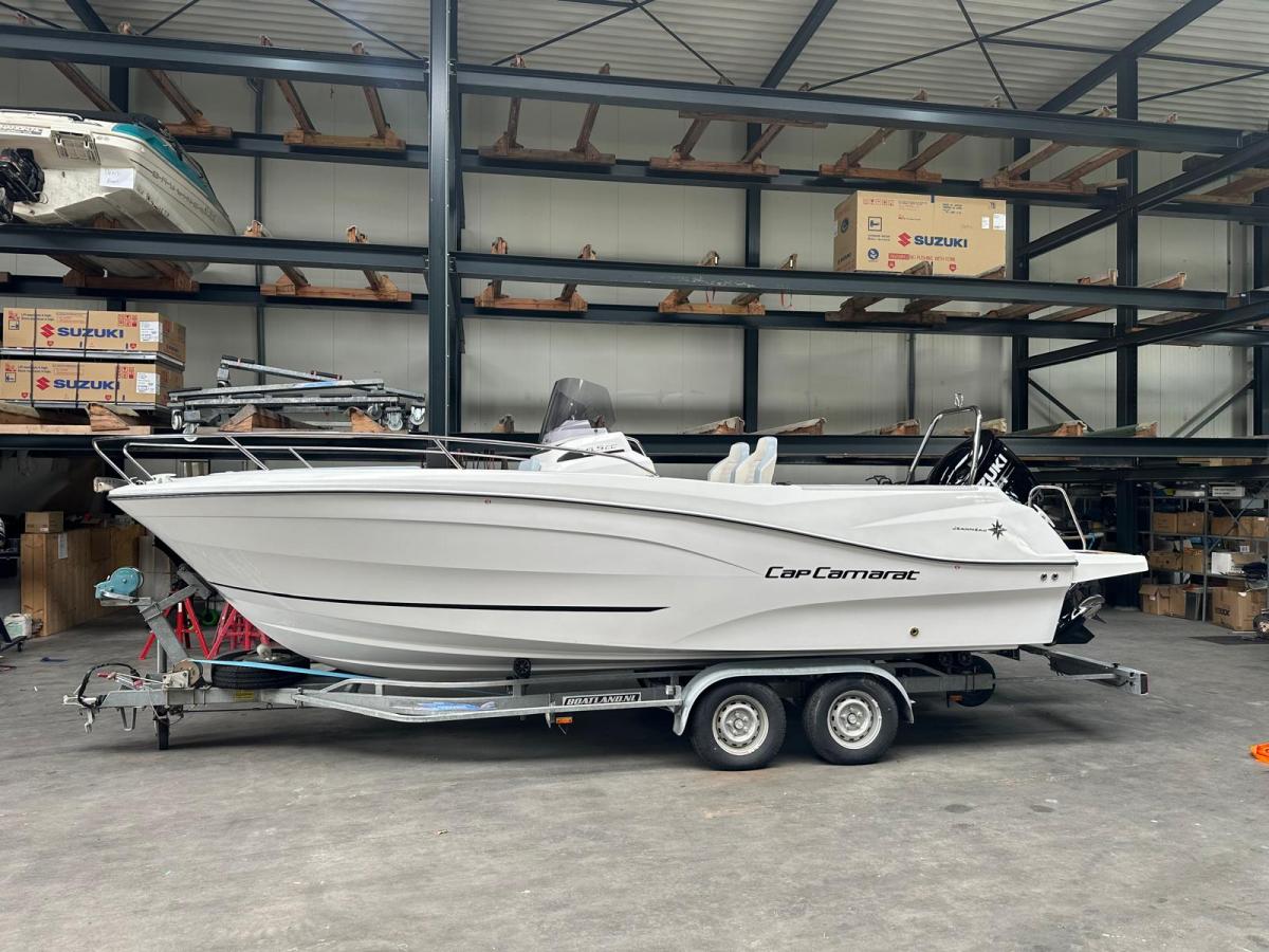 Jeanneau Cap Camarat 6.5 Center Console