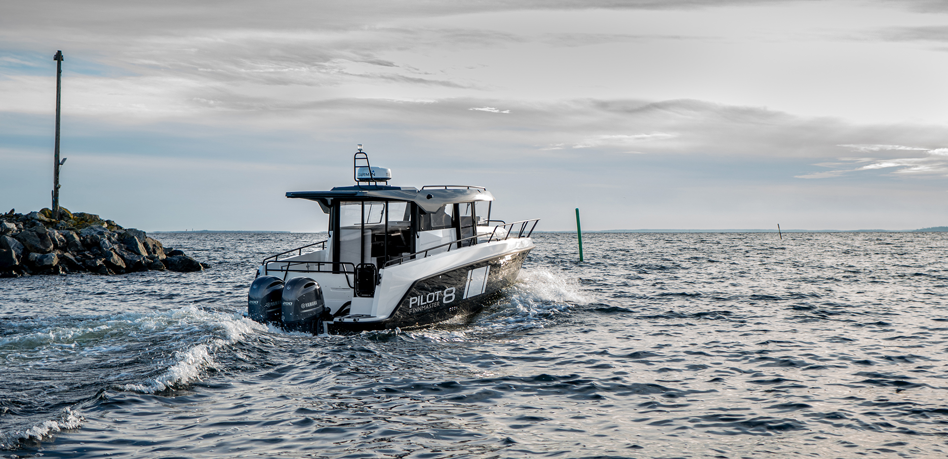 Finnmaster pilot 8 met 2x 200 pk Yamaha motoren  — foto 15 van 45