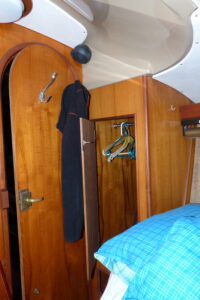 Dehler 370 1982 € 40 — foto 11 van 12