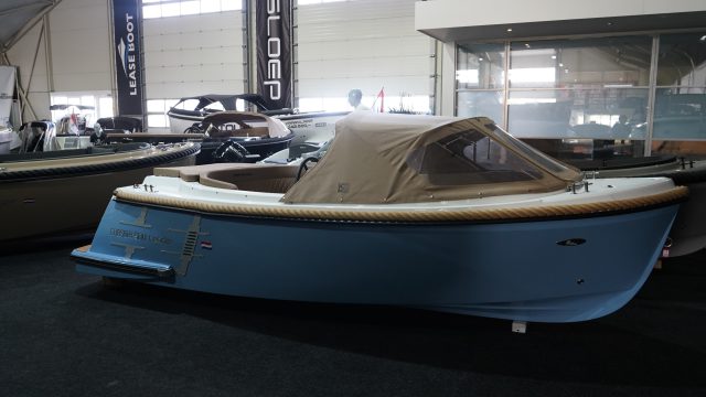 Corsiva  500 tender met 30 Pk DIRECT VAREN — foto 3 van 10