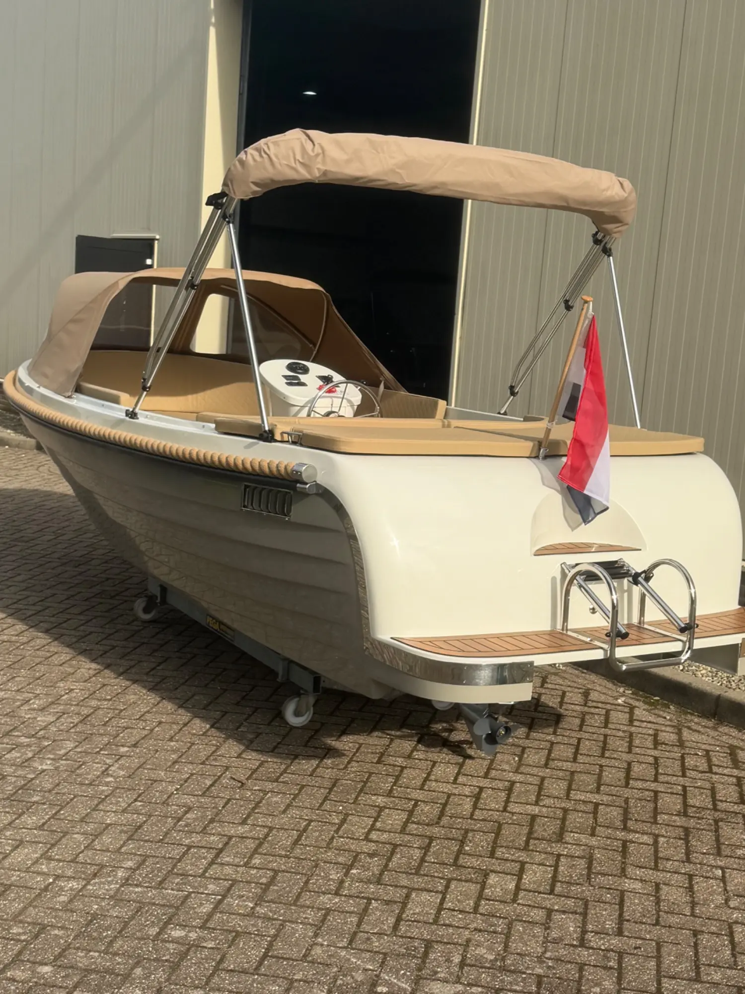 Maassloep 570 Honda 20pk nieuw luxe opties — foto 5 van 15
