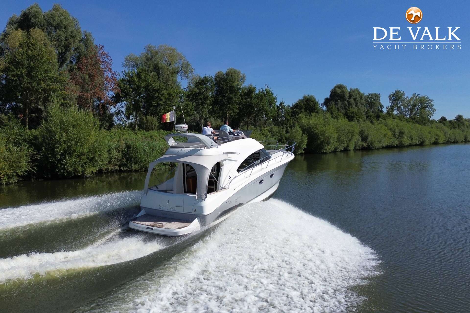 Beneteau Antares 36 — foto 2 van 39