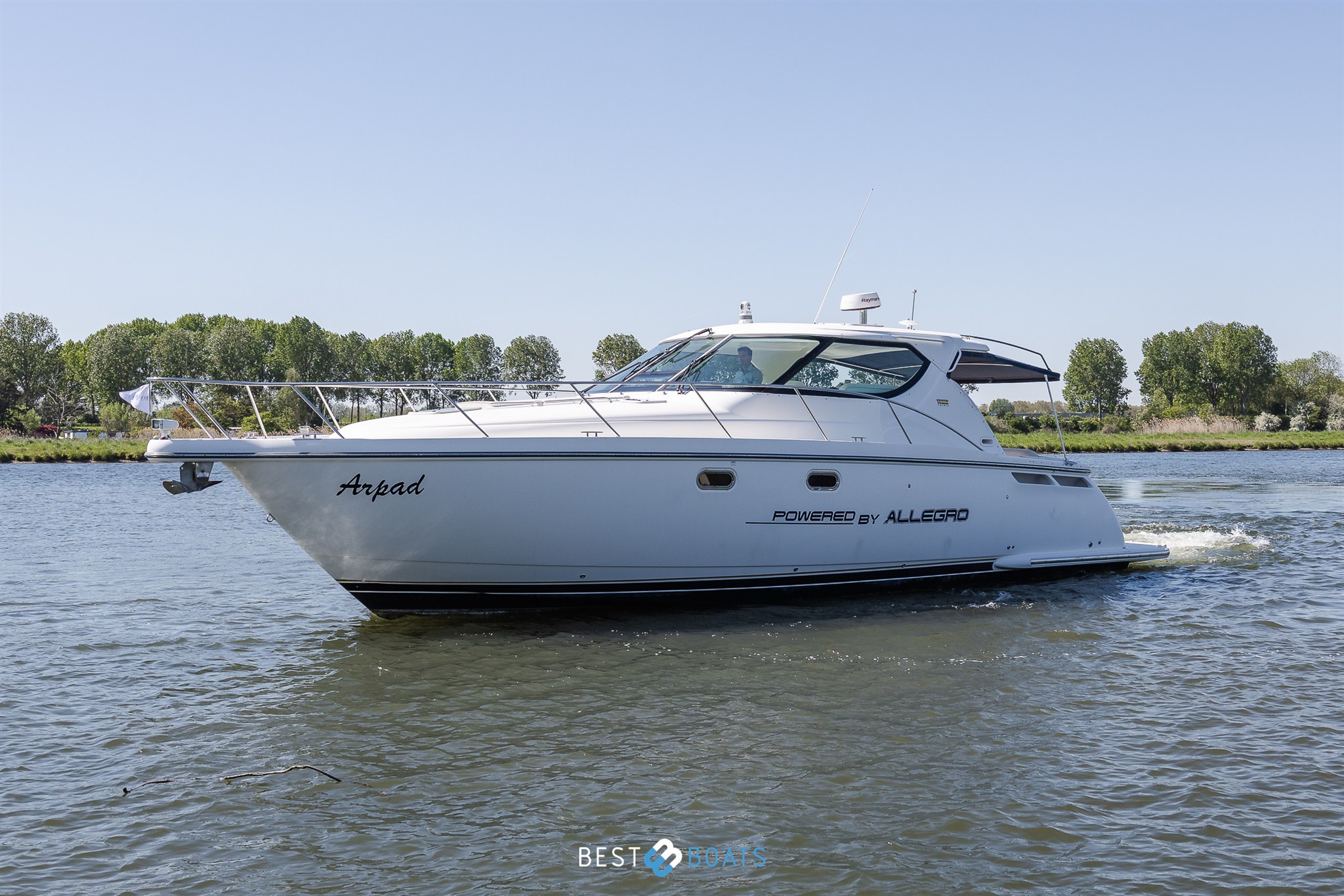 Tiara Yachts 4300 Sovran — foto 7 van 9