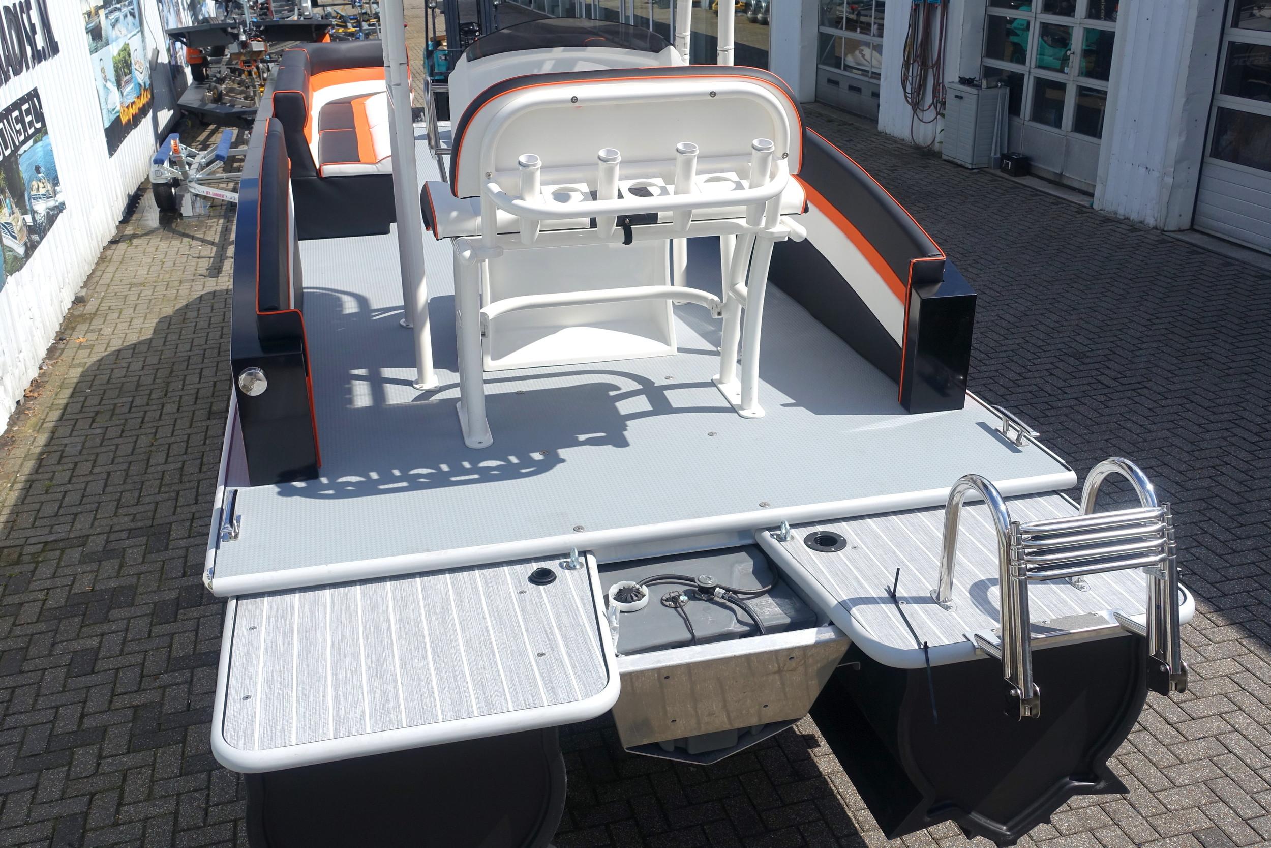 T.top Funcruiser 8.2 Verado 300 Pontoonboot — foto 13 van 42
