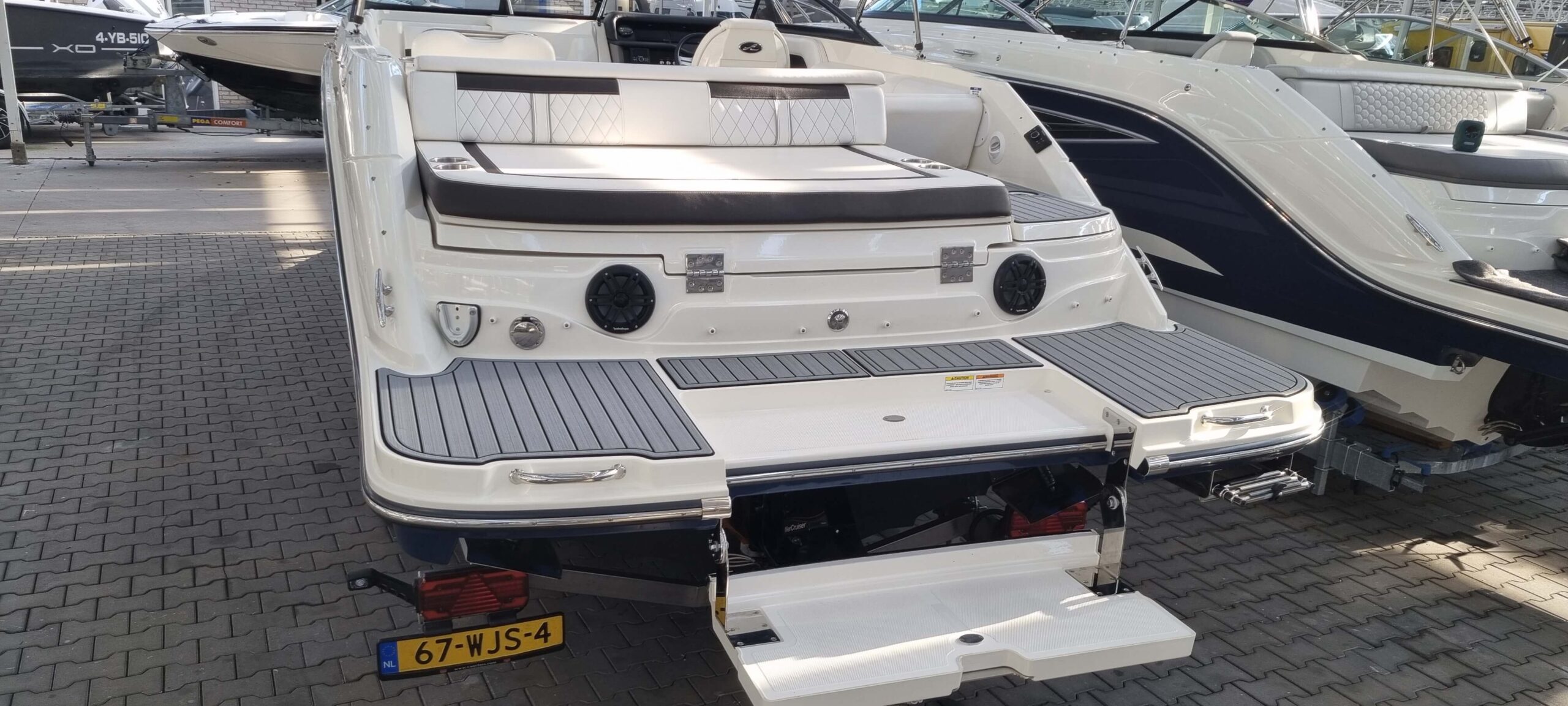 Sea Ray 250 Sunsport — foto 10 van 11