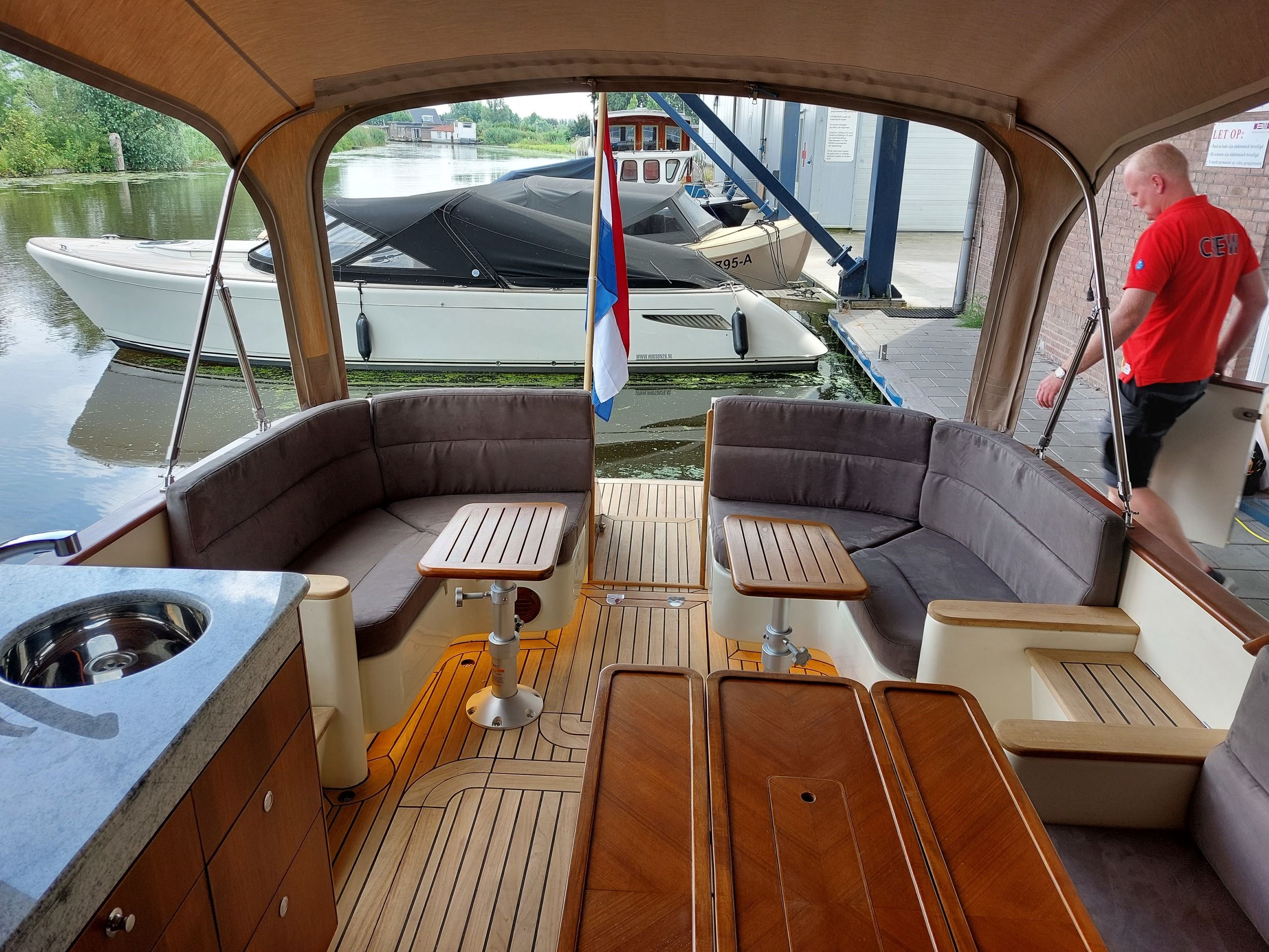 Menken Reeves36 — foto 1 van 4