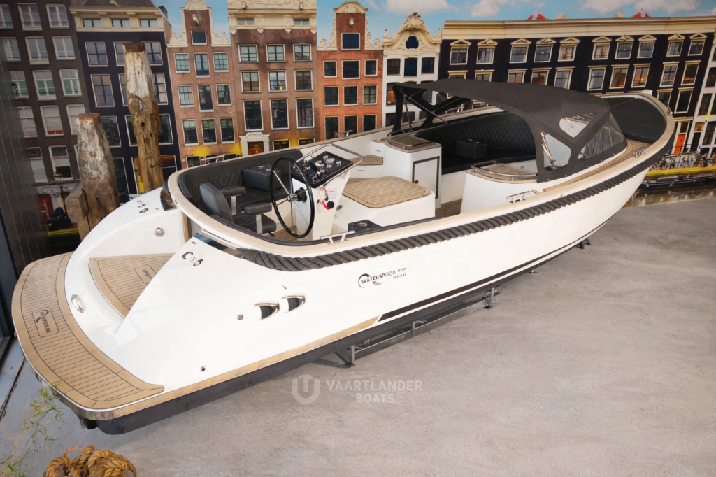 Waterspoor 808 Open | 195PK Yanmar diesel | Boegschroef