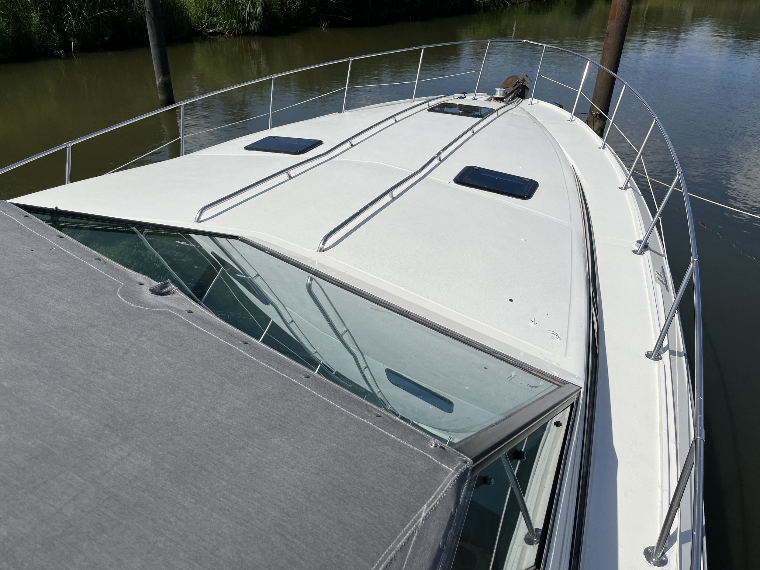 Sea Ray 390 Express Cruiser — foto 38 van 43