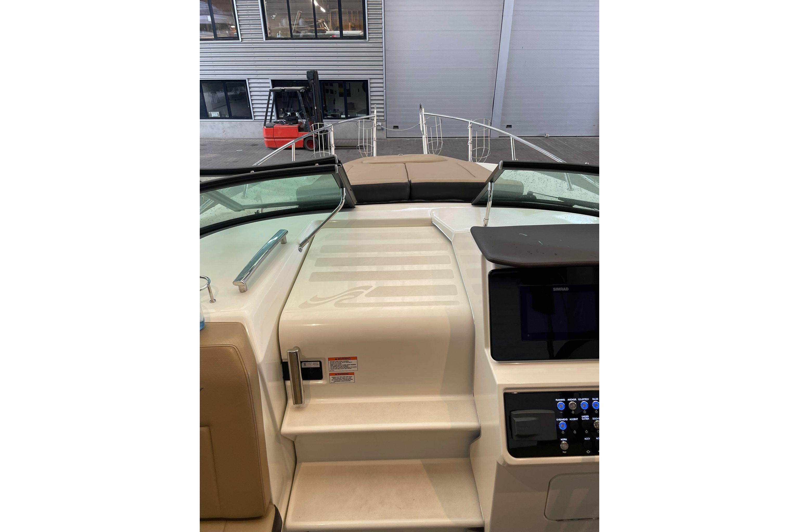 Sea Ray 265 Sundancer — foto 10 van 20