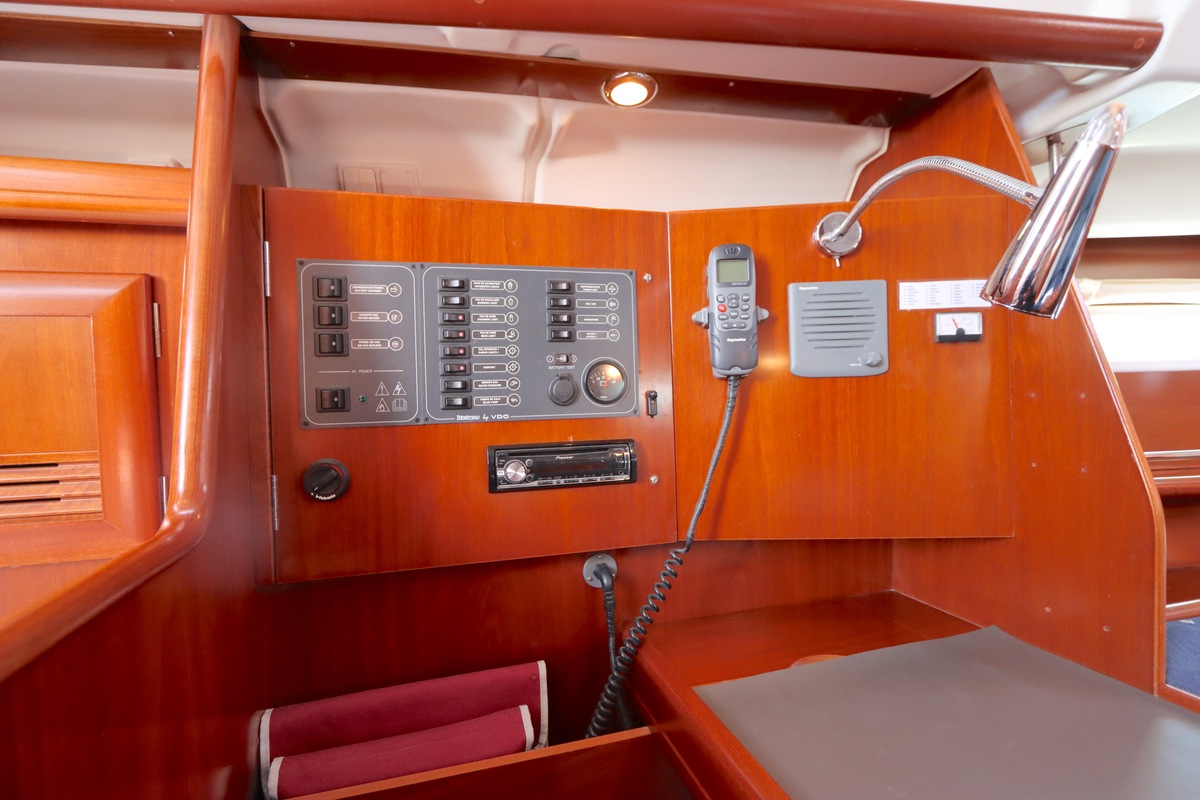 BENETEAU OCEANIS CLIPPER 373 — foto 27 van 48