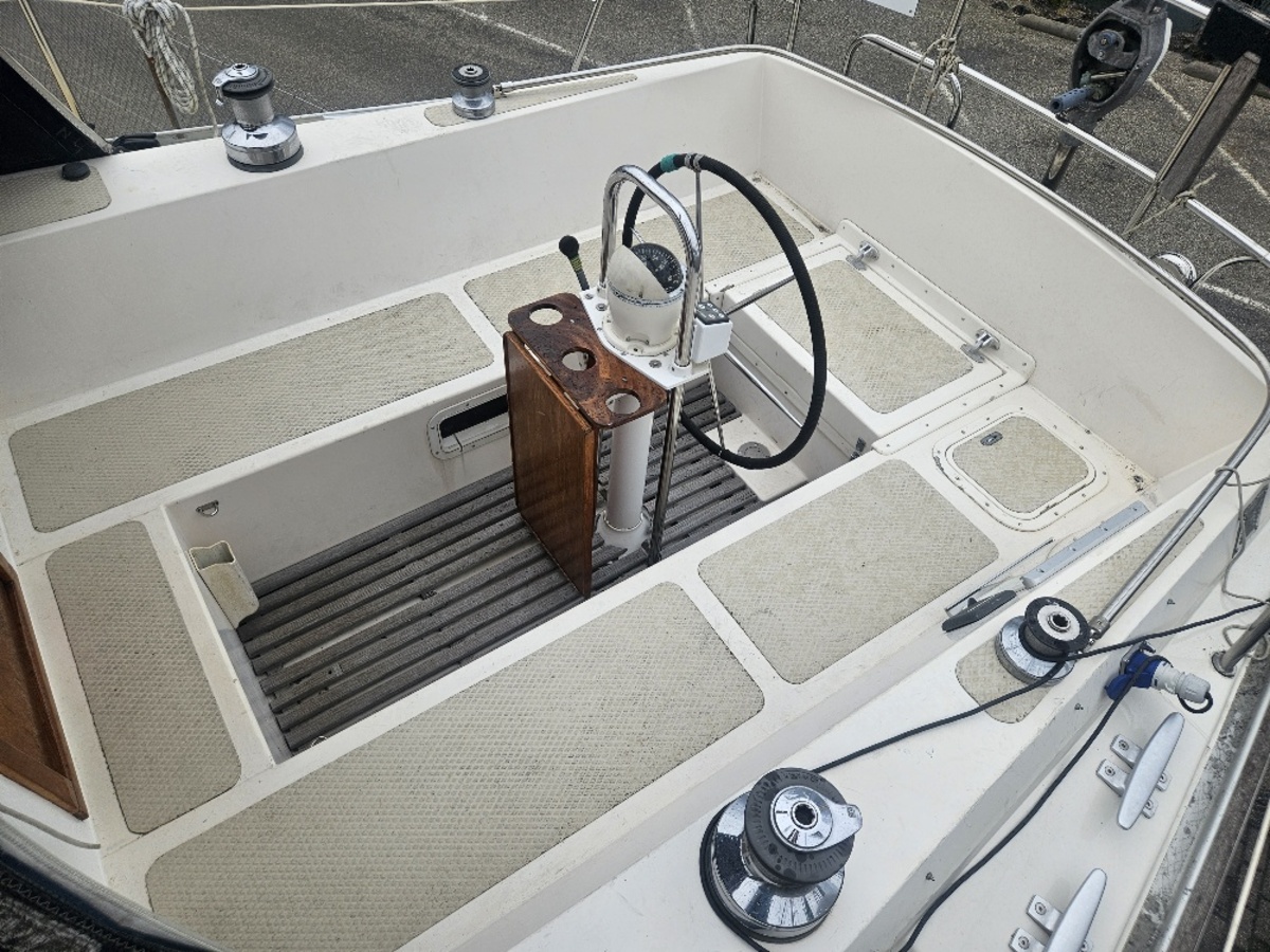 Trident Marine Warrior 38 — foto 23 van 30