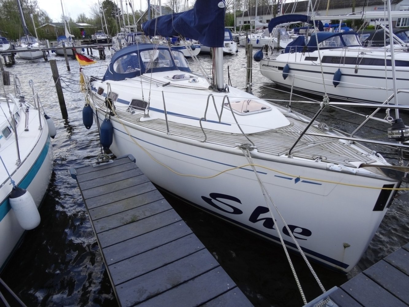 Bavaria - Sailing Yacht - GRP (Polyester) - 2007 - € 49.500 — foto 2 van 11