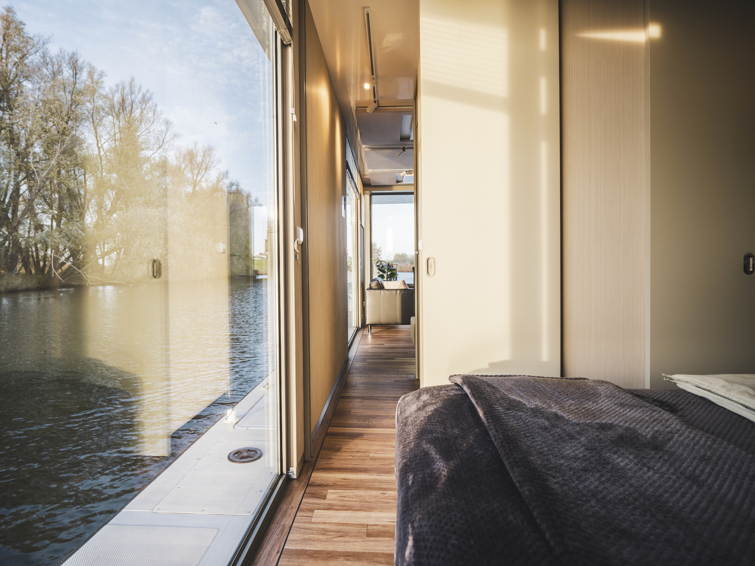 AquaHome Comfort Houseboat — foto 10 van 18