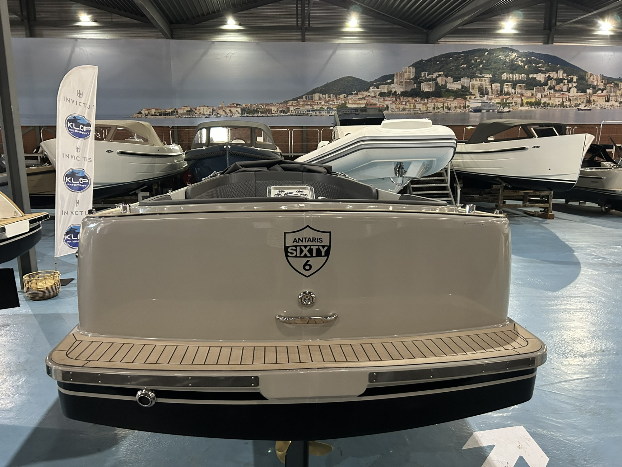 Antaris Sixty6 met Vetus 42 pk in RAL 7030 op voorraad! — foto 4 van 8