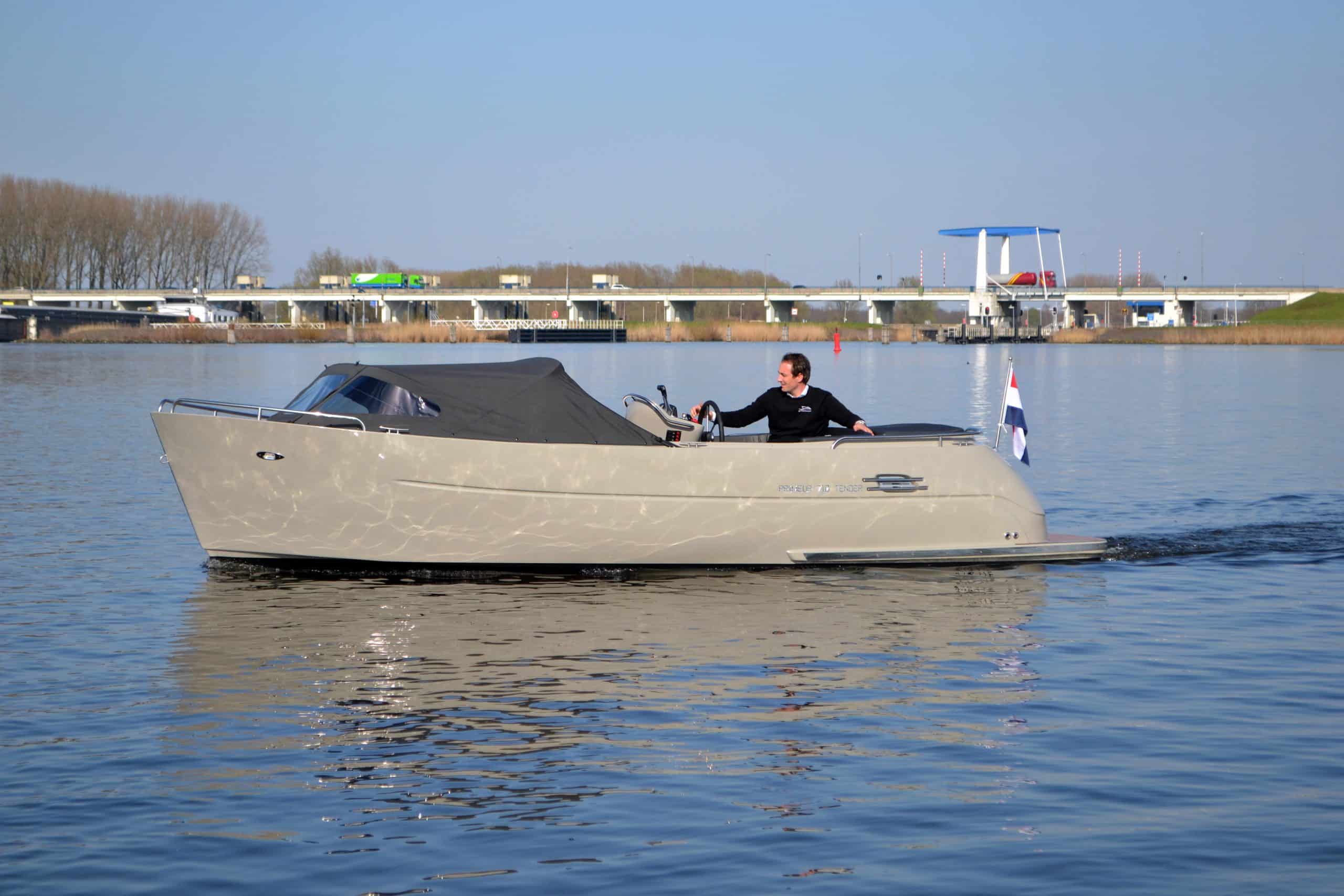Primeur 710 Tender — foto 4 van 12