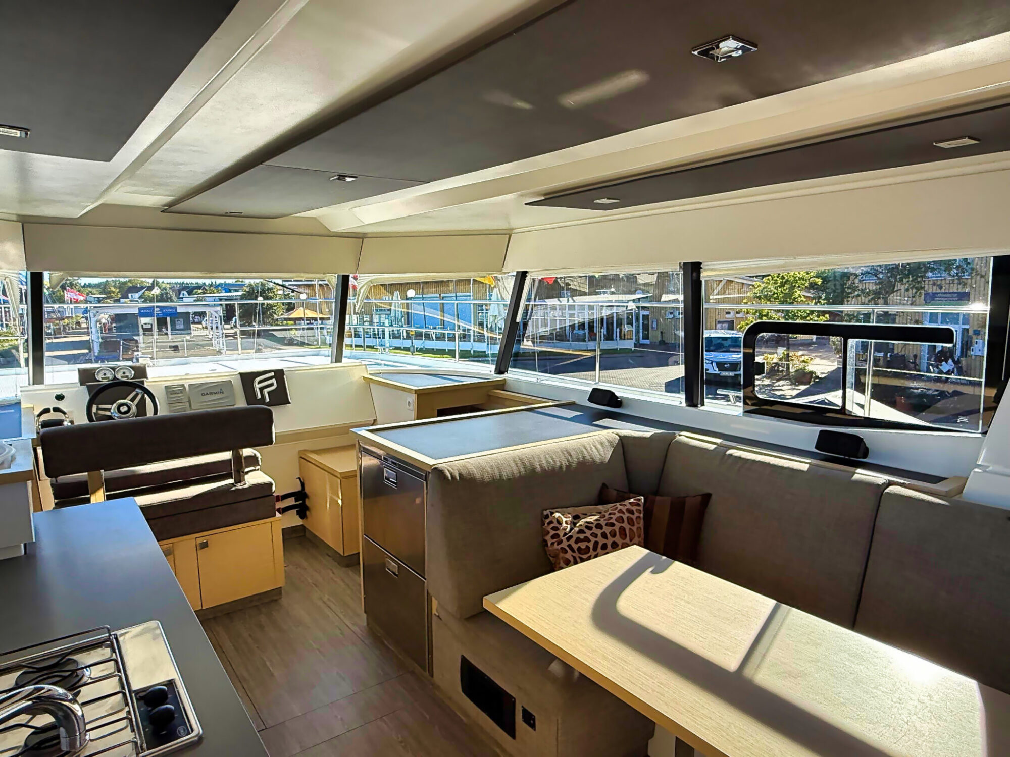 Fountaine Pajot Motorcatamaran MY 37 — foto 4 van 44