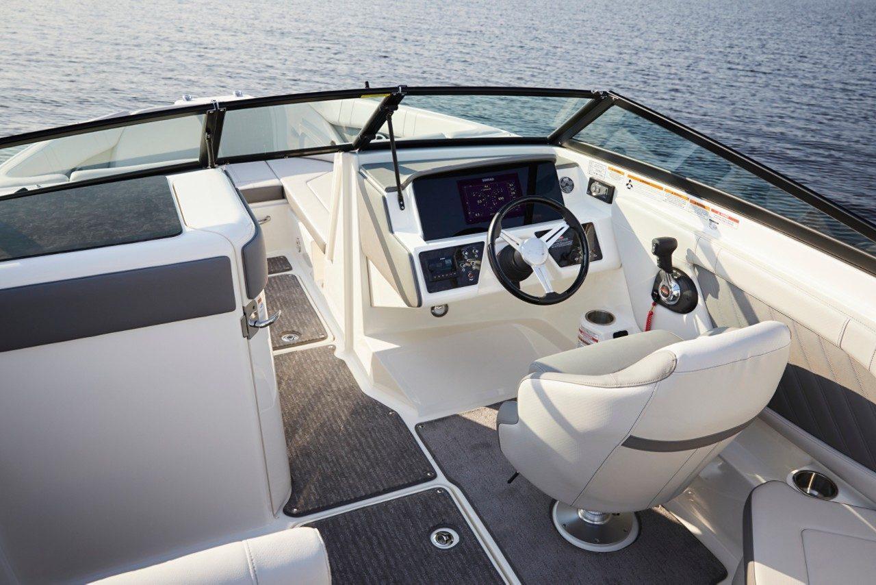 Sea Ray SPX 230 — foto 4 van 27