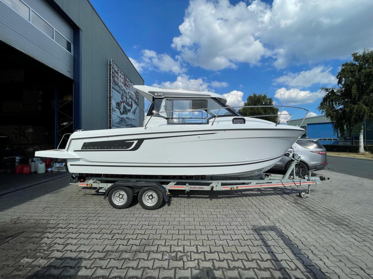 Jeanneau Merry Fisher 695 Serie 2. Dit schip is aanwezig op de Suzuki stand van hiswa te water 2026. — foto 17 van 18